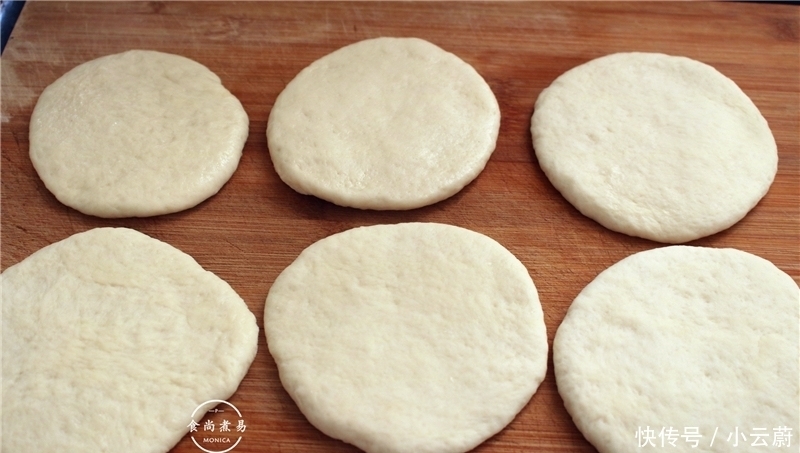 面包|发面饼新做法,低糖又简单,暄软蓬松有嚼劲,比面包还好吃