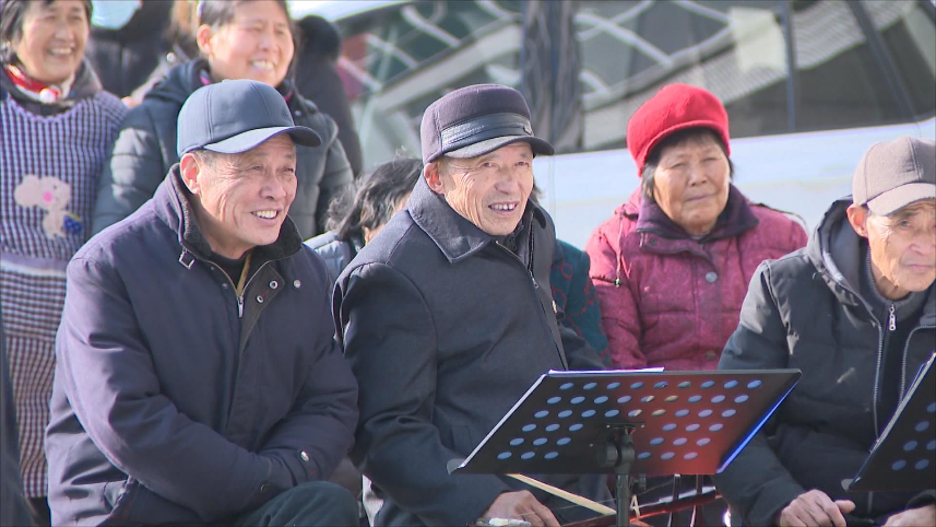 文艺#节日氛围拉满！平湖把文艺演出送到村民家门口