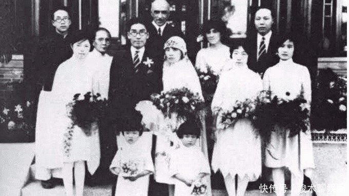 新女性|年少成名23岁得遇真爱,婚里婚外,冰心从来都是独立的自己