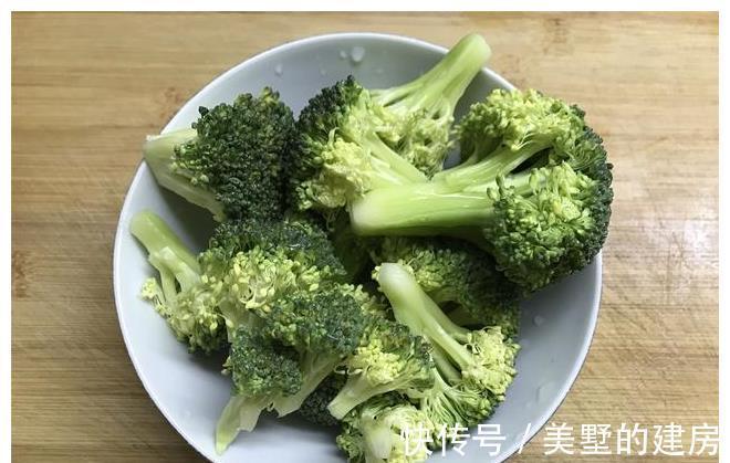 营养价值|5种必须要焯水后再吃的蔬菜,今天才知道原因,看后赶快告诉家人