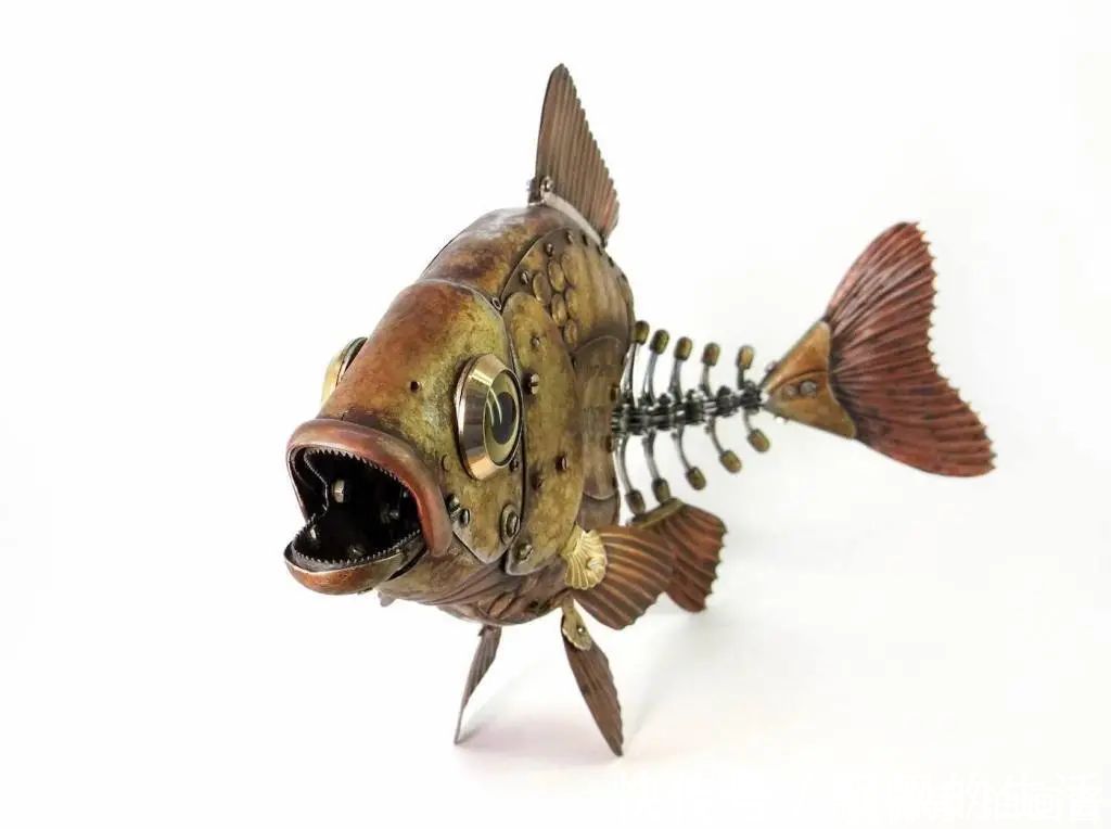 雕塑家$雕塑家收集废铁,打造朋克风金属动物,制作过程和作品都非常酷