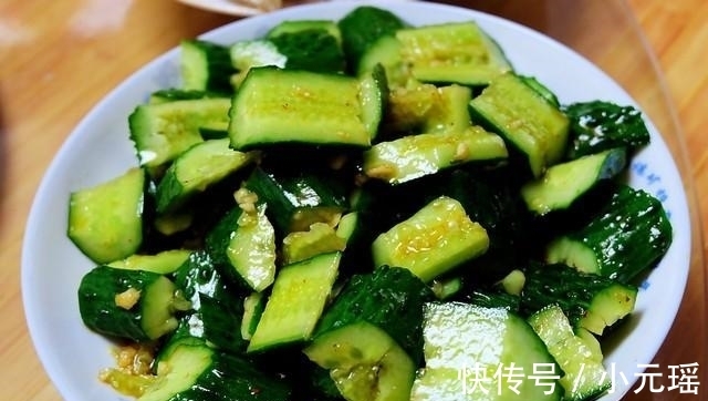 红烧鸡块|回农村老家过年,弟媳妇亲自下厨做了二十多道菜,真是太能干了!