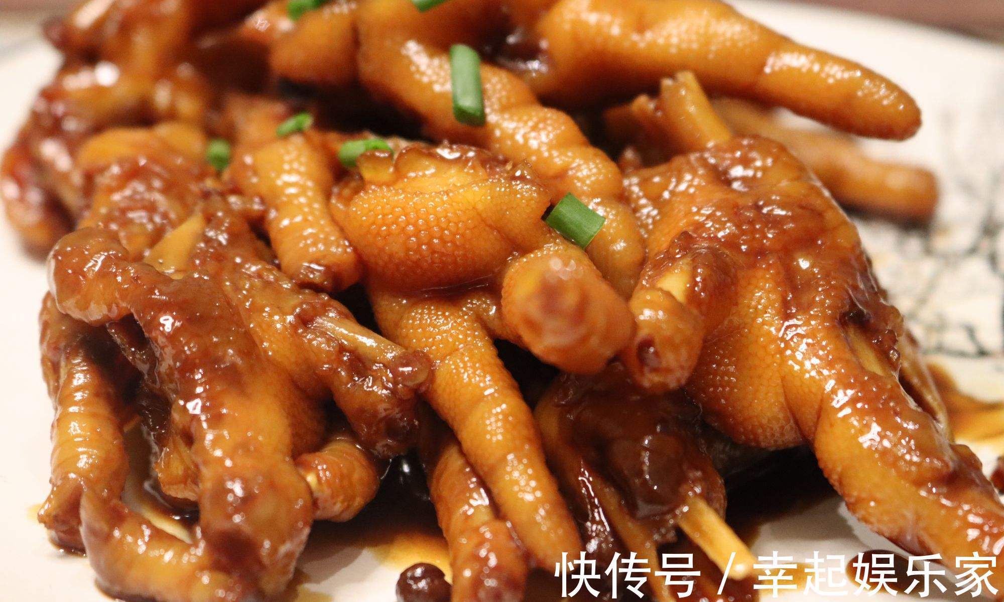 韩式吮|此营养菜是很多人的最爱,一周吃上一次,软化血管、养颜又护发