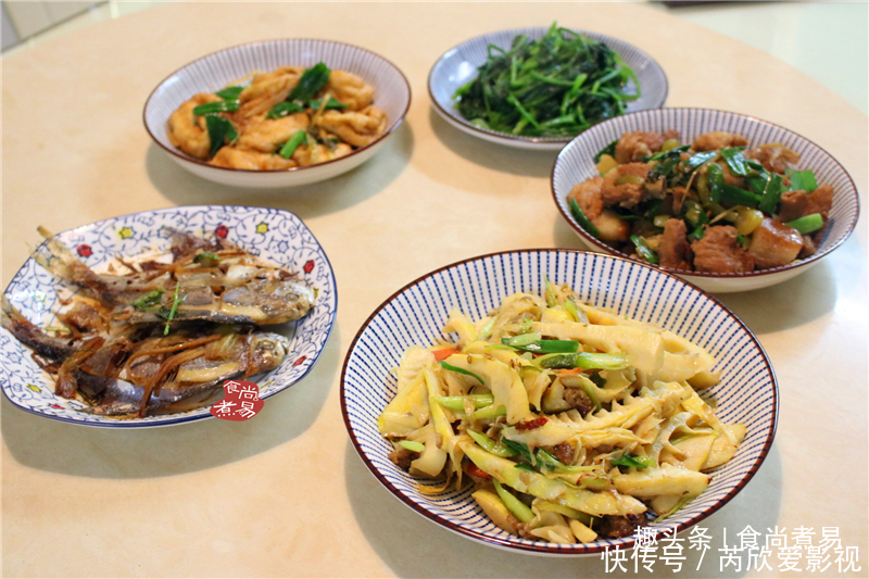 午餐|午餐,老妈做了五菜一汤,最近餐桌常见此菜,比饭店吃还舒服