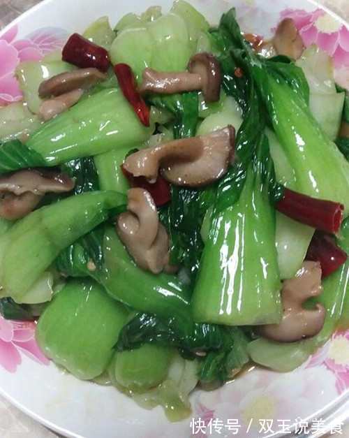 放假第一次去女友家，准丈母娘做的这一桌饭菜，吃完我都不想动了