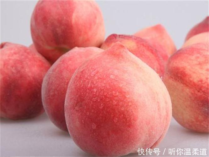 女性不想满脸皱纹,可以多吃3种食物,润肠通便,增强体质