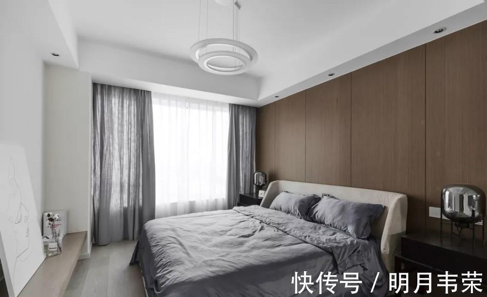 小书房|夫妻的现代简约三居,黑白灰+原木色高雅轻奢,小书房最酷,晒晒