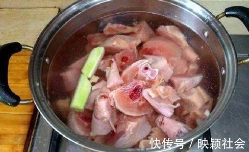 茶树菇|鸡汤不管怎么炖,2味料不要放,很多人不懂,难怪鸡汤又腥又难喝