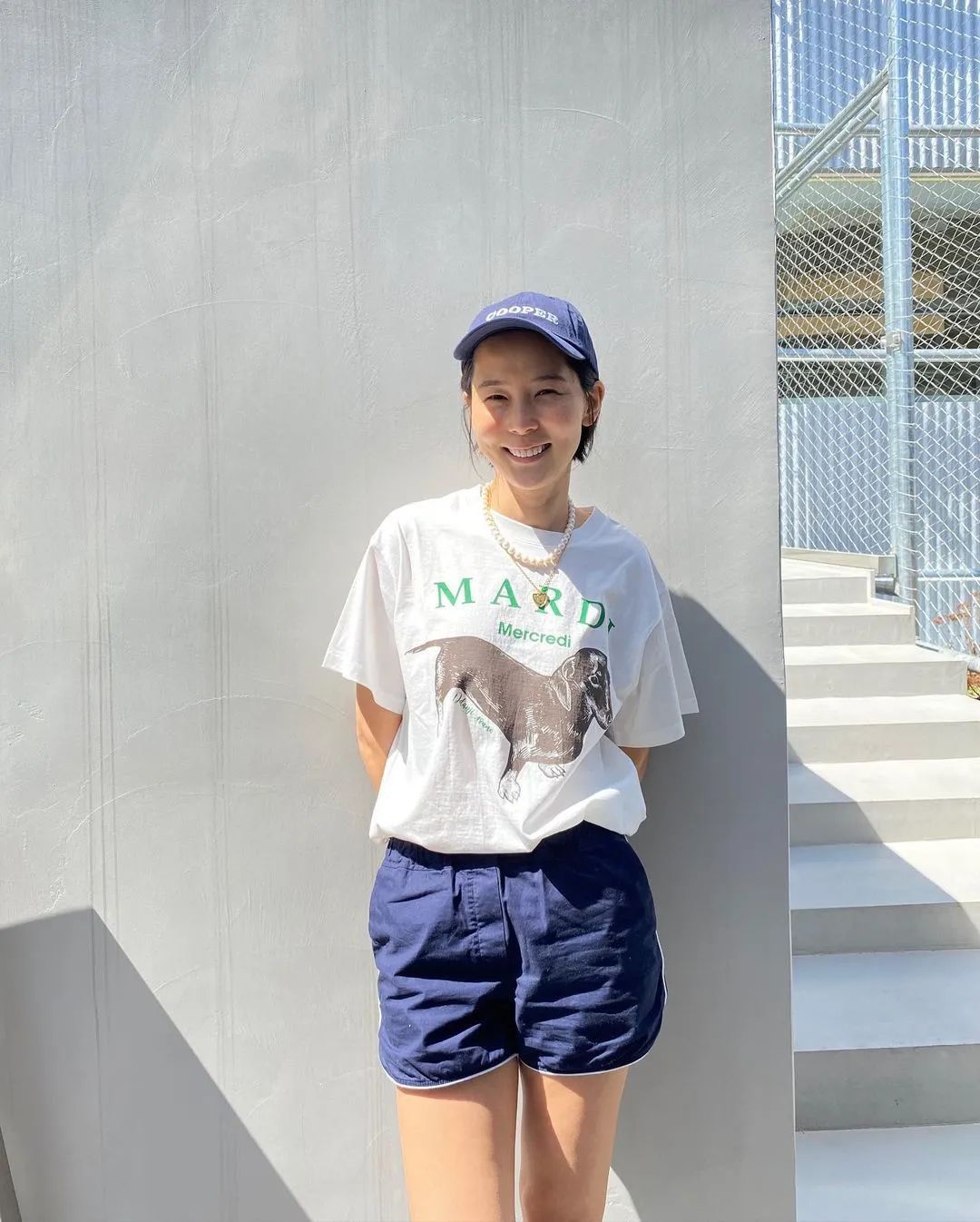 穿T恤的时候 戴什么项链最时髦?