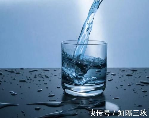 睡眠时间|“抗衰老”的10种行为,第7是泡脚,第1很关键,大多数人做不到