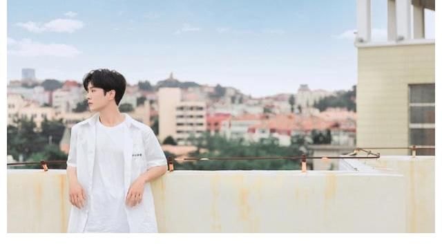 阳光帅气|李汶翰：现处于一个尴尬的位置，新歌来袭送你一个清澈少年