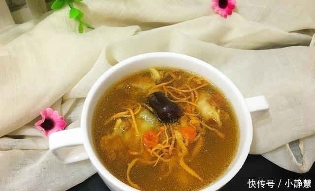 四菜一汤|第一次去南方,2人点4菜1汤,老板说够吃,上菜后我们哭笑不得