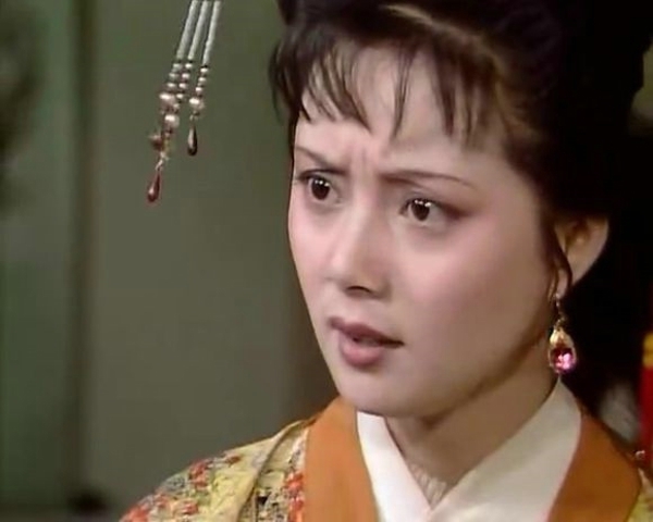 薛宝钗!读《红楼梦》:薛宝钗告密?说者无心,听者有意