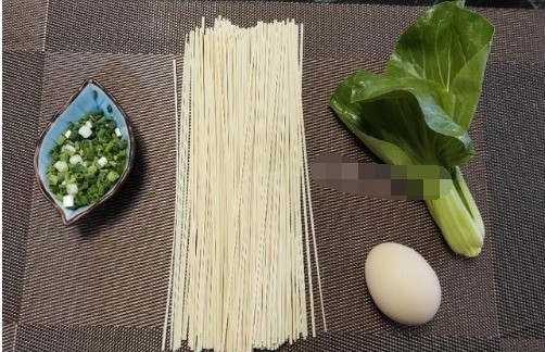 汤清味|这碗面吃了几十年,汤清味鲜,做法特简单,天冷来一碗,暖和