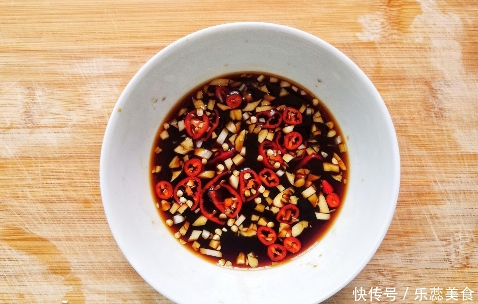 过年最馋的此道凉拌菜,做法简单,酸辣开胃,脆嫩爽口,帮助消化