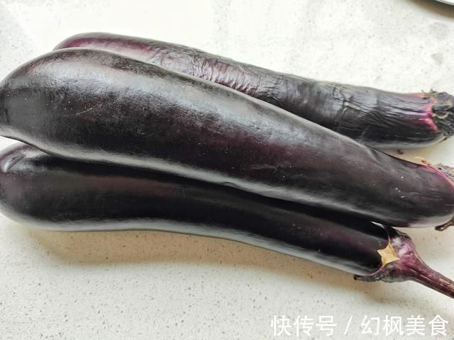 炒茄丝|我家最受欢迎的家常菜，既简单又营养，一周吃两次，雷打不动