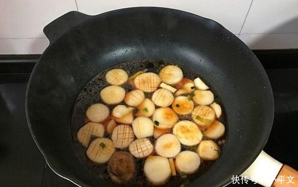 教用杏鲍菇做出鲍鱼既视感,口感外观像真鲍鱼,鲜嫩又肥美