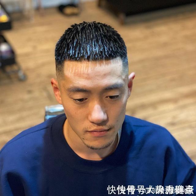 大叔|“最精神”男发18款,帅气有型不落伍,白发大叔剪完也能变男神