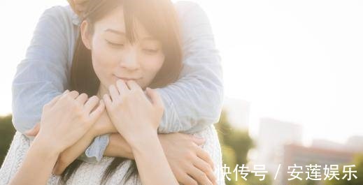 |幽默笑话：昨天去买葡萄 老板娘就是不让我尝