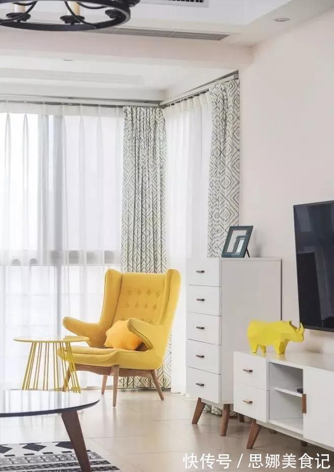 墙面|朋友真会装,一个阳台还能装出个书房,真让人刮目相看!