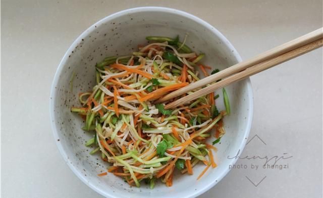 主食|黄瓜和它是绝配,晚餐搭配着吃,坚持半个月,裤带越来越宽松