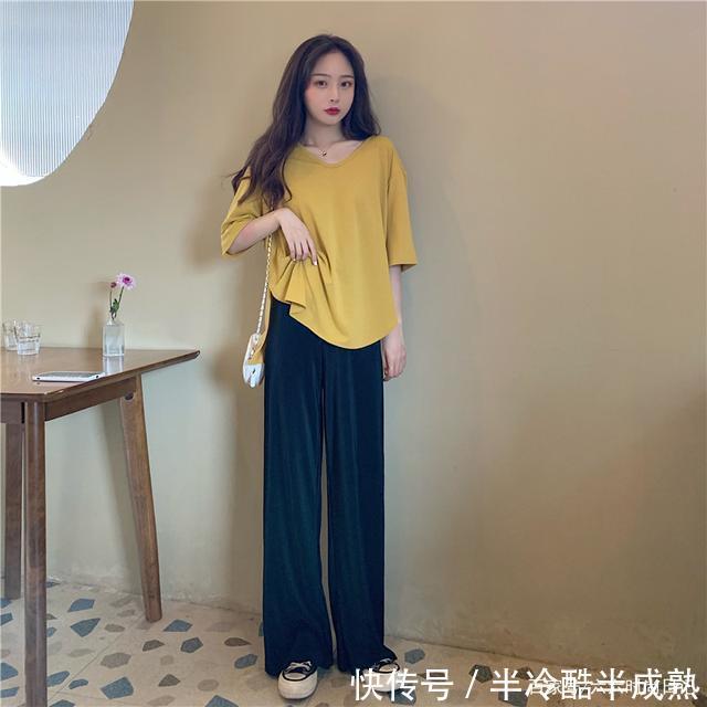夏日就要穿T恤+阔腿裤，是最不费力的时髦穿搭组合！
