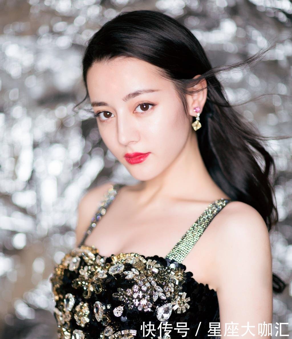 极少|公认最好看的4个唇形,很幸运我是第2个,最后一个有的人极少