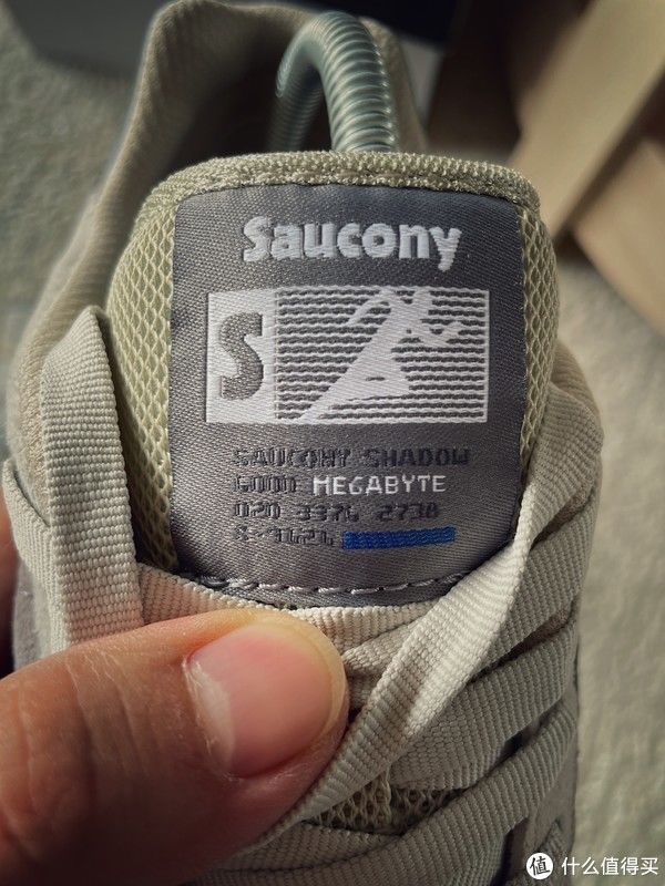 棕色 Sneaker 篇一百三十八：21年发售的三双Saucony Shadow 6000开箱