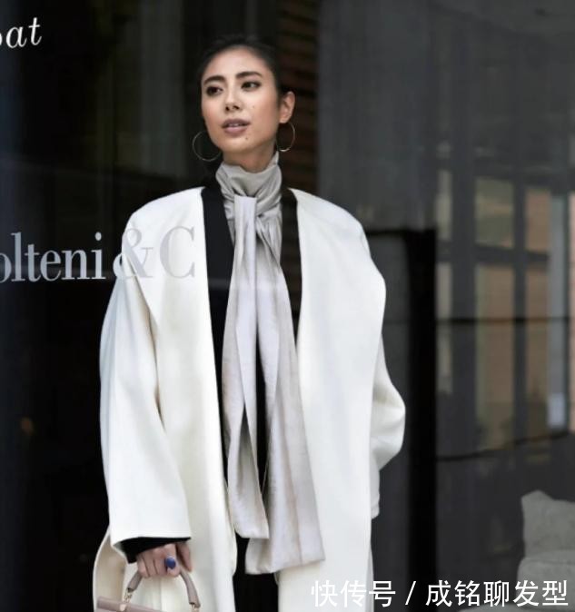 穿搭|五十岁的女人冬装这样搭配,不做作不老套,时尚保暖又显气质