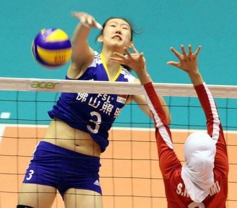 中国女排|女排又一冠军主攻正式退役,身高1米92年仅27岁,王宝泉非常难过