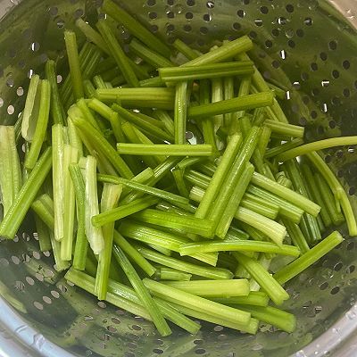 加料酒|芹菜牛肉丝