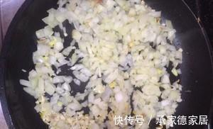 家里怎么做披萨?送您家庭版至尊牛肉披萨做法,简单美味,吃不够