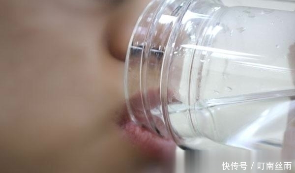 慢性疾病|女人到了50岁,身体有这6个特征,可能容易长寿,希望你有