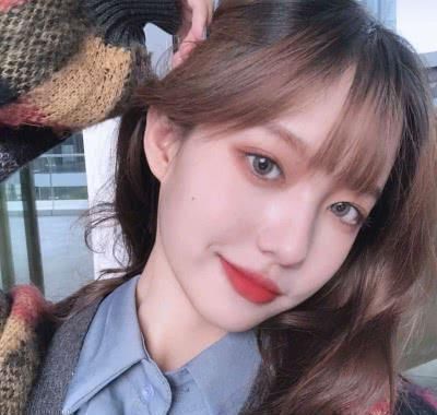 鼻梁|初中女生常做这“3动作”,鼻子“越变越精致”,校花都甘拜下风