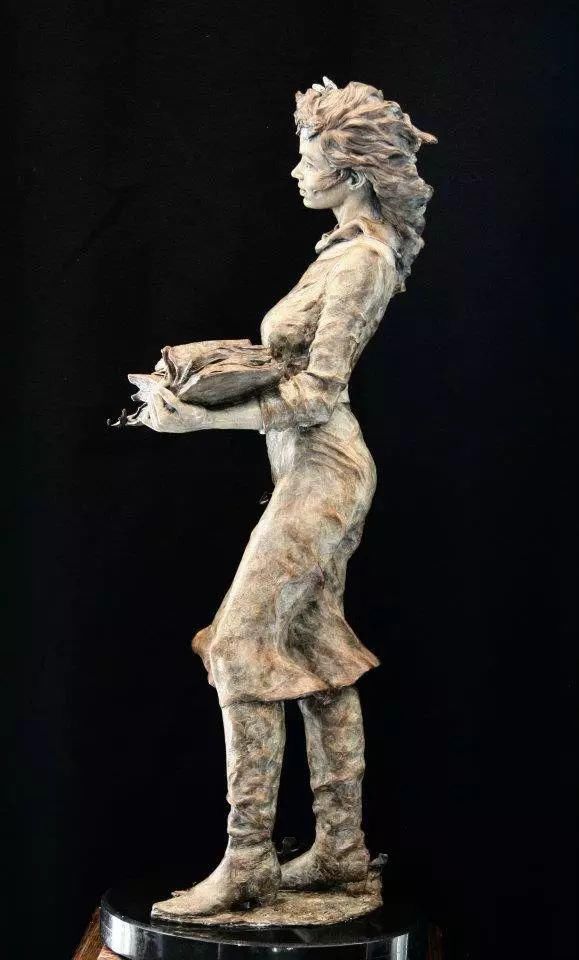 vega@被公认最具大师潜质的美女雕塑家,人体作品生动又别出心裁!