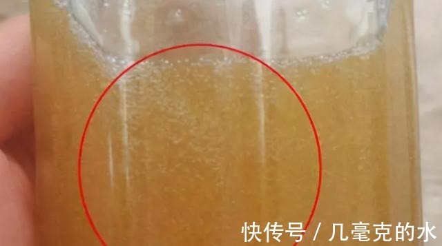 老蜂农|20年老蜂农说漏嘴,蜂蜜加白酒,假蜂蜜立刻现原形,不懂了解下!