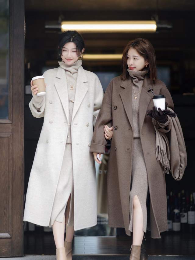 小姐姐 秋冬有哪些高级穿搭?还是大衣搭配半身裙或长裤够拉风,又飒又美