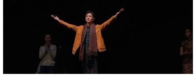 杭州|肖战杭州首场话剧落幕，现场热烈的欢呼是他优秀最好的认证！