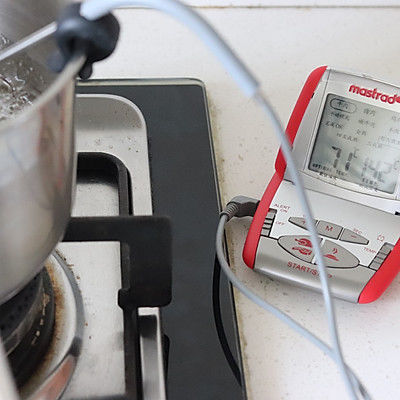 奶香浓郁牛轧糖