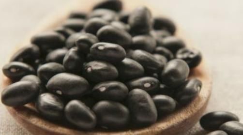 常吃|黑豆加1物,男性坚持吃,腰不酸腿不软,女性常吃延缓衰老速度!