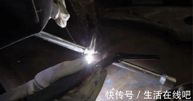 首饰 活口黄金戒指怎么固定有什么好的办法吗(附今日金价)!