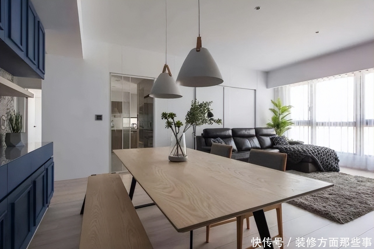 大平层|100平大平层户型营造出一种成熟端庄的现代时尚空间感