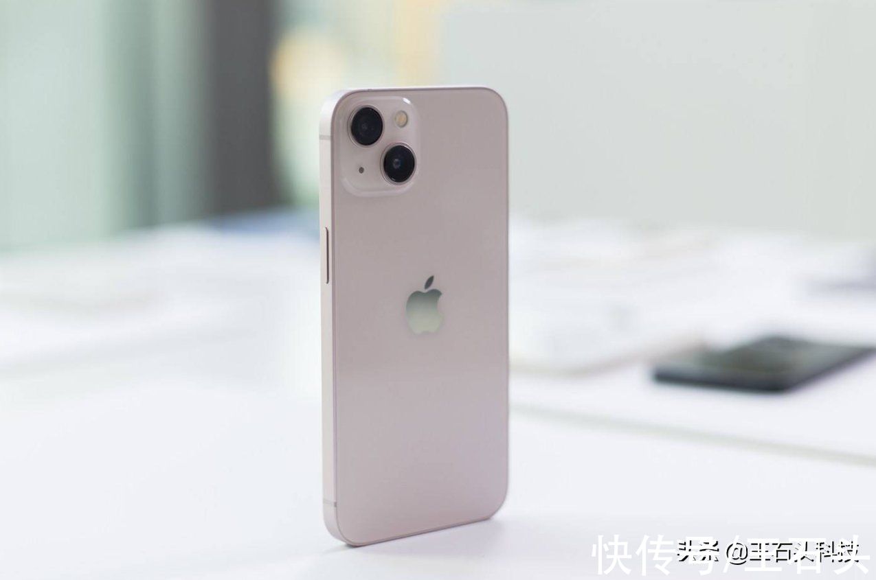 oppo|苹果主动出击，iPhone 13“一降再降”，库克的心思有两点