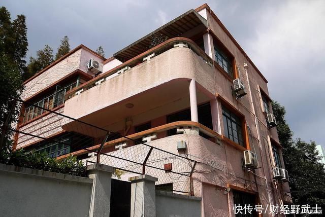 面积|为何越来越多富人卖掉别墅,搬回高层这“3大缺点”住过才知道