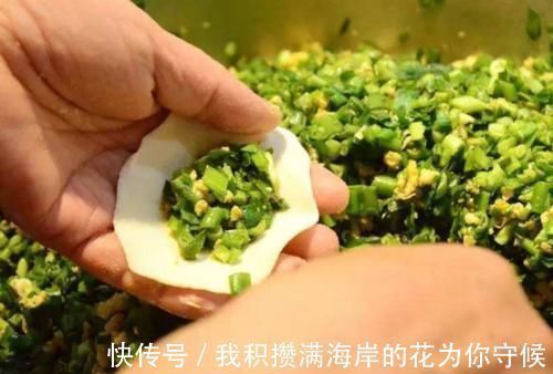 调韭菜鸡蛋馅，放调料有讲究，牢记“3放2不放”，韭菜鲜香味足