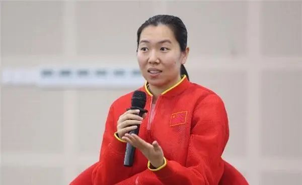 辣妈|五年过去了,不懂球的胖子对李晓霞说的话,到了兑现的最好时候!