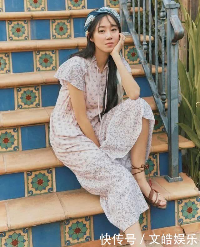 还在嫌弃碎花裙土气教你3招碎花穿出高大上，明星都上头