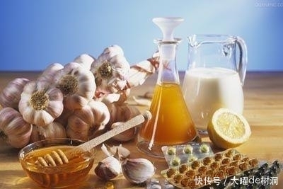 大蒜好处多多,吃法丰富,尤其适合中老年人养生,不妨抽时间看看