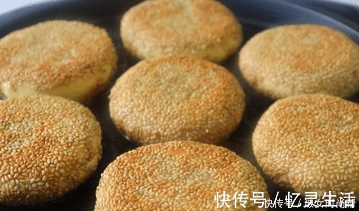 小饼|做糯米饼时,不要只加糯米粉,多加点它,香甜软糯不粘牙,特好吃