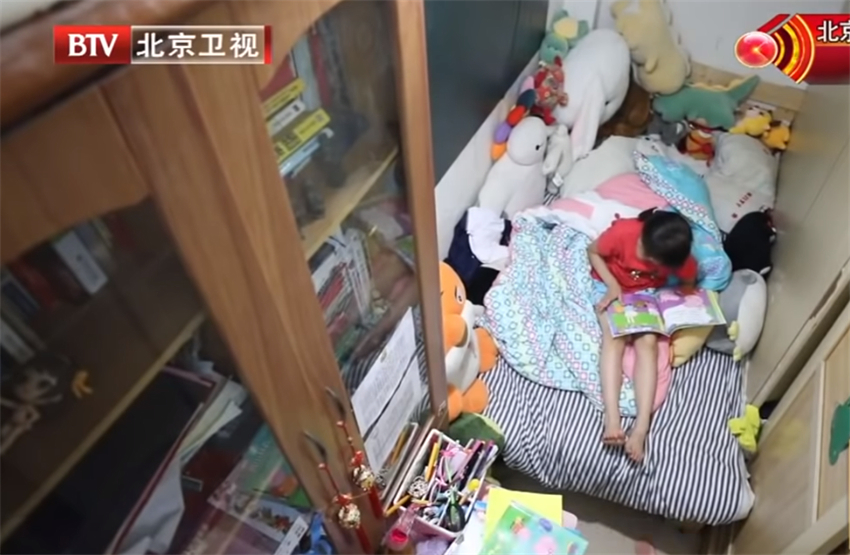 居室|广州一家5口挤51㎡老房，衣柜隔房间爷孙天天睡阳台这能行吗